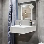 Fyrtojet - We Give Less Save Otel